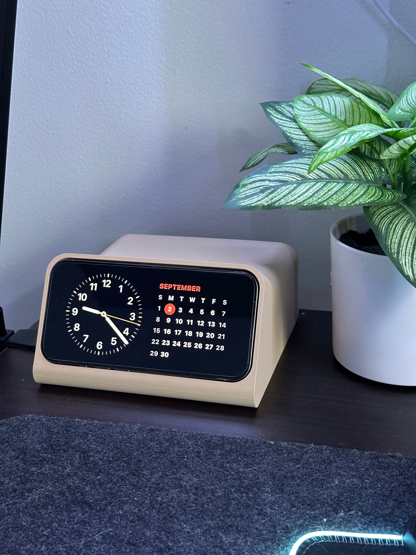 Cargador/Reloj de Escritorio para Smartphones