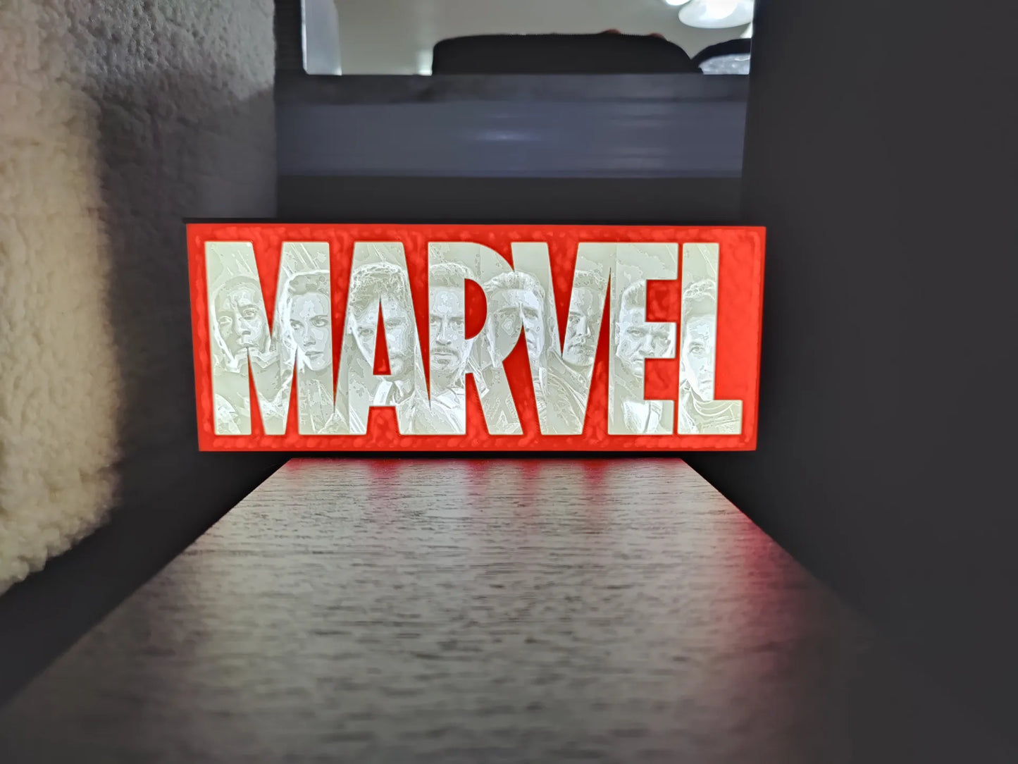 Caja De Luz Marvel Logo