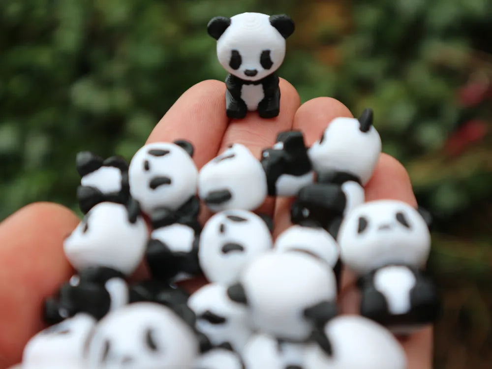 Figuritas y/o llaveros mini panda